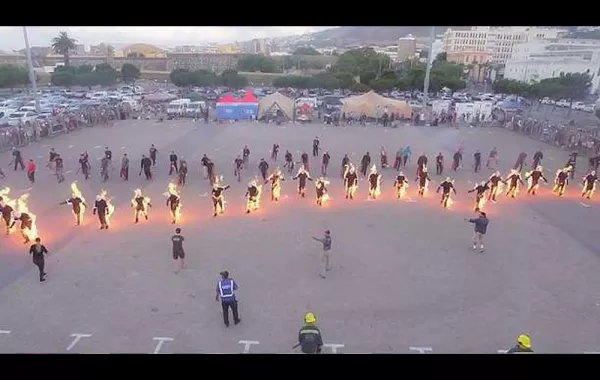 فيديو صادم.. يشعلون النيران في أنفسهم ليدخلوا موسوعة جينيس