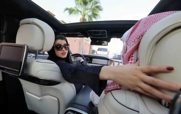 السائقة الأولى: قرار السماح بقيادة المرأة السعودية يدخل حيز التنفيذ