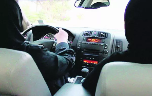 السائقة الأولى: عائشة بهلول أول بحرينية تدخل السعودية بسيارتها عبر جسر الملك فهد