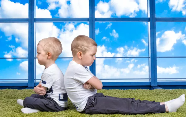 ما أسباب الكراهية بين الأبناء؟