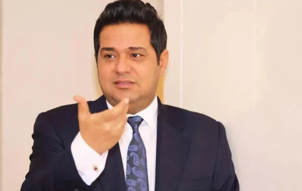 حاتم العراقي والملحن علي بدر يجتمعان مجدداً.. والسبب؟