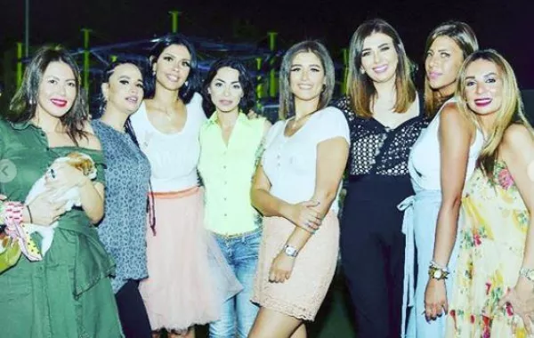 ساندي في ورطة بعد كشف وجه ابنتها بالخطأ والجمهور ينبّهها