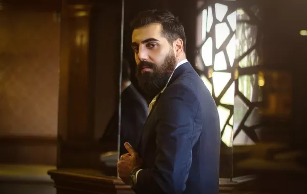 يامن الفيومي: هكذا تمّ اختياري للمشاركة في «الهيبة» وأحب أن تتكرّر تجربتي مع تيم حسن