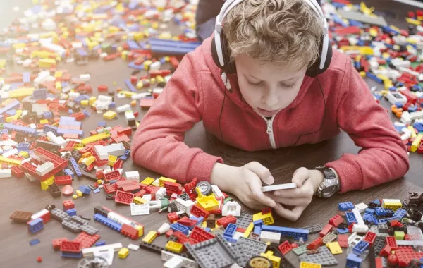 كيف تساعدين طفلك الاتكالي وغير المتعاون؟