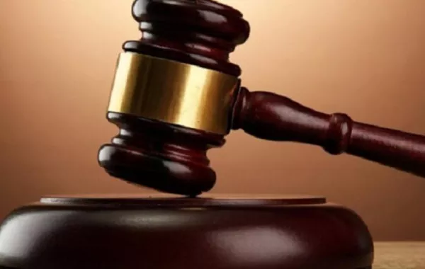 بعد 8 سنوات من الحرمان مواطنة تلجأ للإعلام لرؤية طفليها!