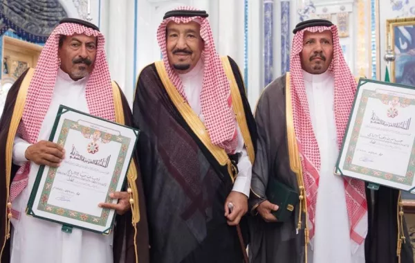 خادم الحرمين الشريفين يمنح وسام الملك عبد العزيز للشهيدين جاسر وذيب اليامي