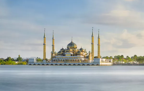 صور 5 مساجد عائمة تستحق الزيارة