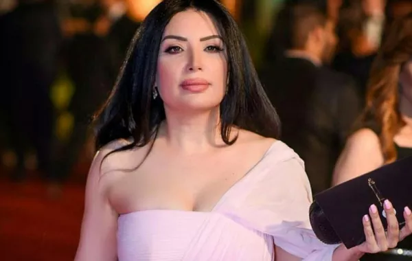 عبير صبري تعود إلى القاهرة فهل تخطط لحفل زفاف بعد "شهر العسل"؟