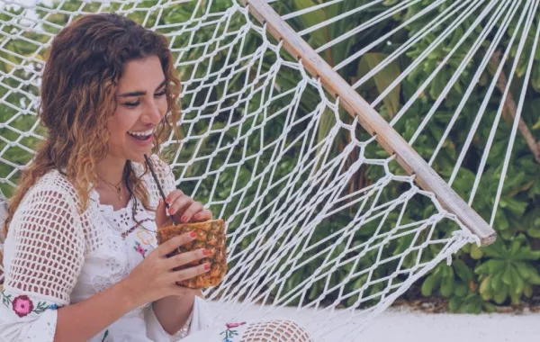 عطلات الصيف... لحظات مميزة ترسمها الابتسامة أبرز عشر نصائح لالتقاط أفضل صور السيلفي خلال العطلة