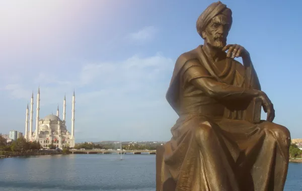 ذكرى مرور 1038 عاماً على ميلاد الطبيب والفيلسوف ابن سينا