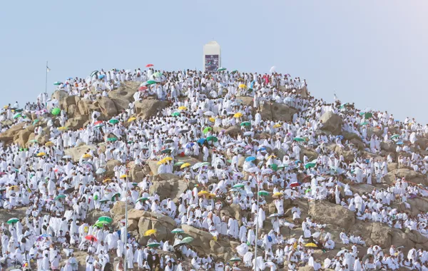 لماذا سمي جبل عرفة بهذا الاسم؟
