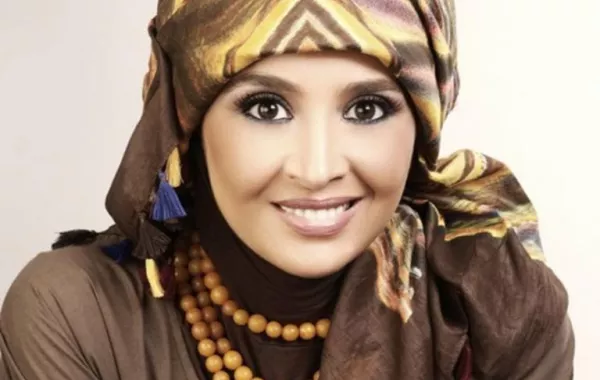 بعد حلا شيحة هل تخلع حنان ترك الحجاب قريبًا؟