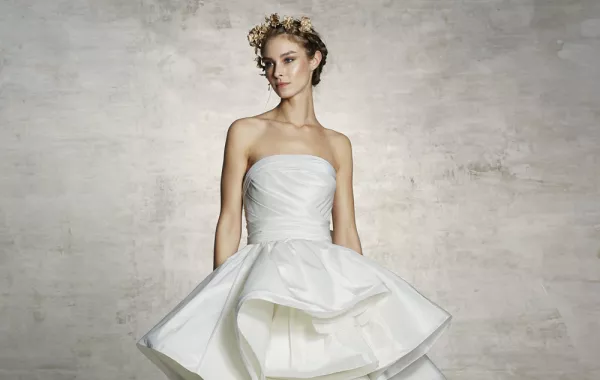 فساتين زفاف طبقات 2019 تخفي الأرداف