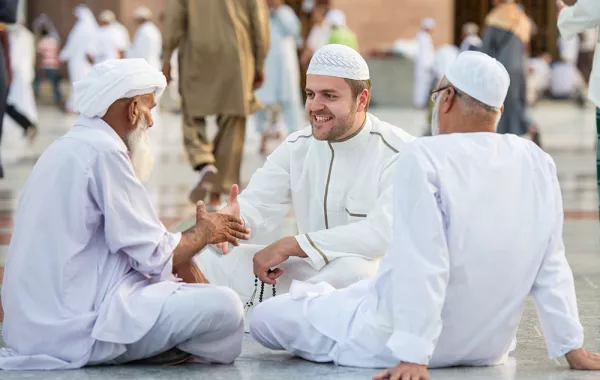 ما هي الآثار الاجتماعية لرحلة الحج؟