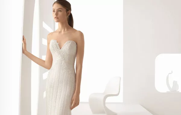 فساتين زفاف من دون أكمام للعروس الجريئة