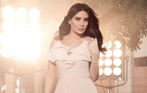 نادين الراسي تهنىء سيرين عبد النور على تيم حسن وتستعيد ذكرياتها معه