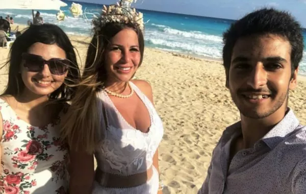 بالفيديو والصور: منة حسين فهمي تحتفل بزفافها في الساحل الشمالي ..وفستان الفرح "مفاجأة"