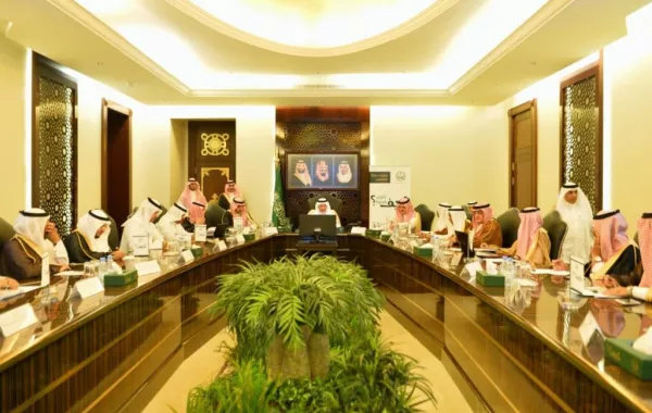 الفيصل يوجه بتشكيل لجنة تنسيقية؛ لتنفيذ المشاريع وتذليل العقبات