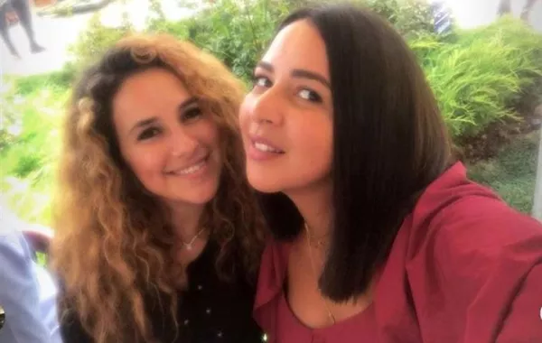 شيري عادل بملابس "محتشمة" في ظهورها الأول مع كارول سماحة وإيمي غانم وإلهام شاهين