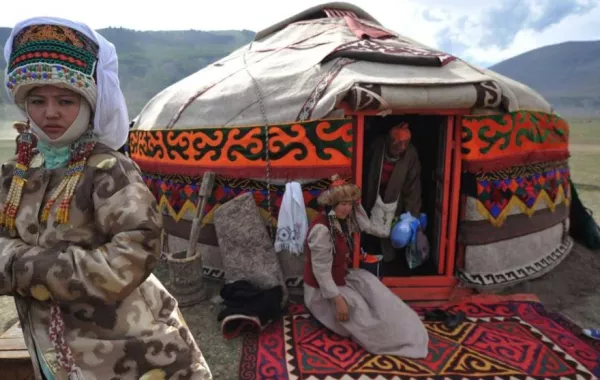 انطلاق المهرجان العالمي للألعاب البدوية