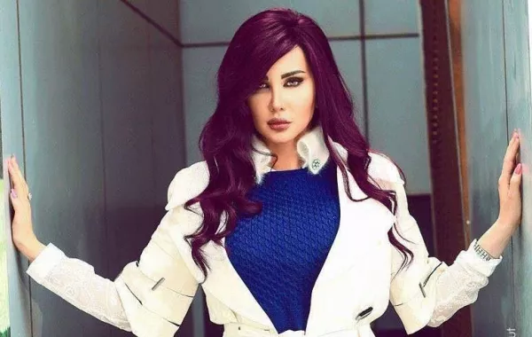 وفاة والدة الفنانة جيني إسبر والأخيرة تنعاها بكلمات مؤثّرة