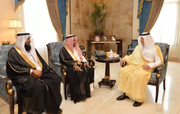 الأمير خالد الفيصل يتسلم التقرير السنوي لديوان المراقبة العامة