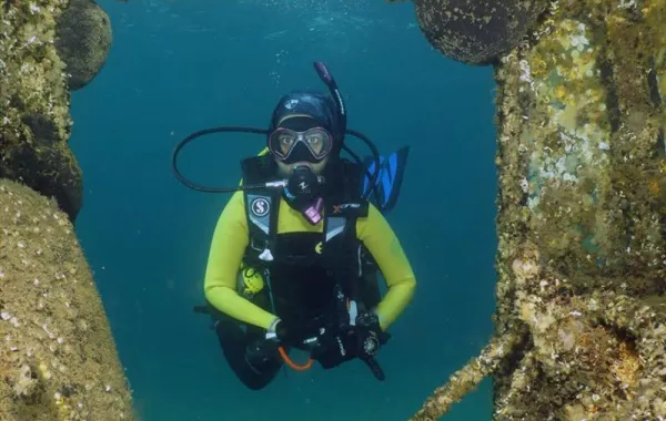 سعوديات يخضن تجربة تعلم رياضة الغوص