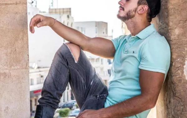 صورة لـ سعد لمجرد في الطفولة تثير الجدل... دمّر مستقبله بيديه