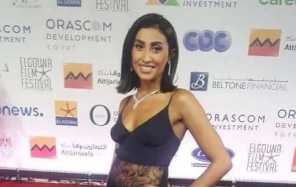 دينا الشربيني تشعل مواقع التواصل الاجتماعي بإطلالتها السيّئة