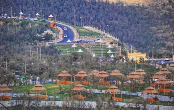 طلعة وطنية" إحدى فعاليات الترفيه في الباحة تجذب آلاف الزوار للباحة‎ ‎‏