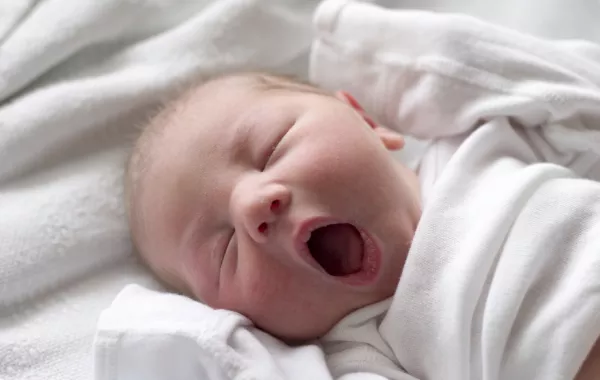 طفلة تُولد بوزن 600 غرام وتحتاج إلى 172 ألف درهم للعلاج