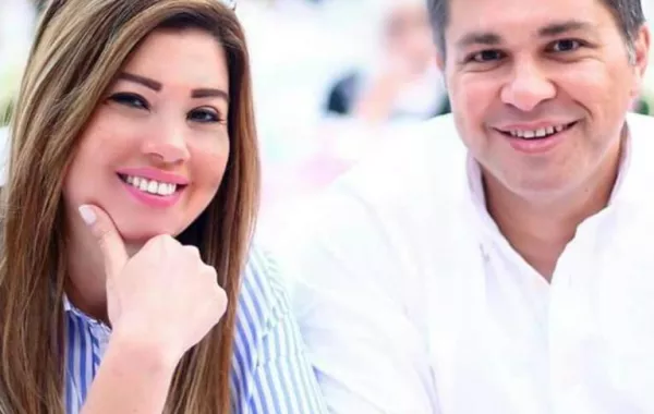 رانيا فريد شوقي تتقبّل العزاء في حماتها الفنانة المعتزلة سهير فخري