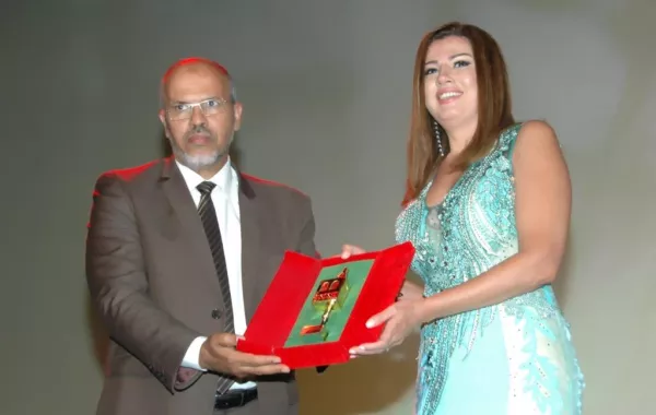 المخرجة سلمى بكار والممثلة رانيا فريد شوقي يكرّمان في افتتاح مهرجان فيلم المرأة