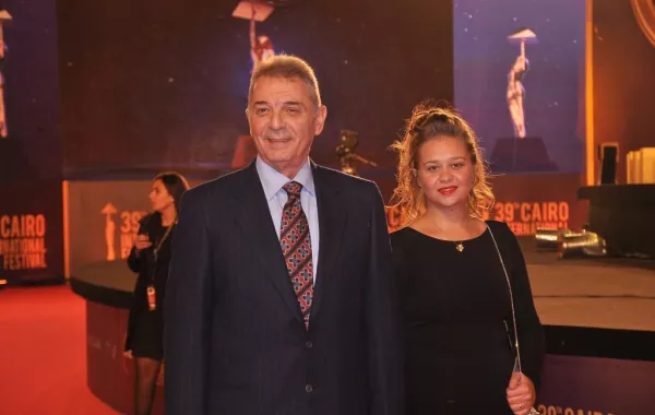 محمود حميدة يشارك كريم عبد العزيز بطولة فيلمه الجديد