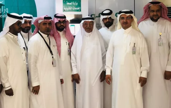 تدشين جهاز الخدمة الإلكترونية الذاتي بمستشفى الثغر بجدة