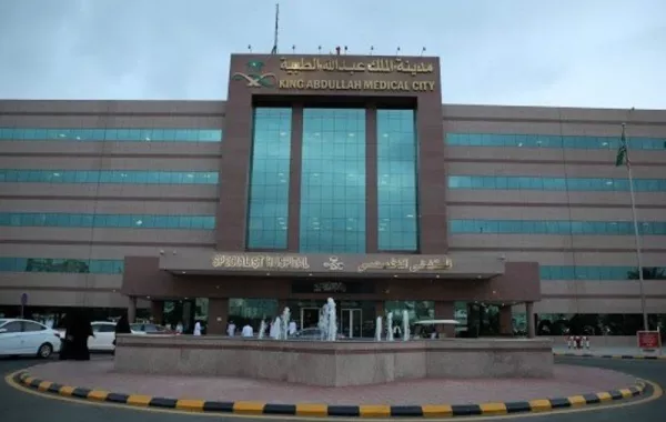 نجاح عمليتين لحالتين بتوسيع الصمام الميترالي بمدينة الملك عبد الله الطبية