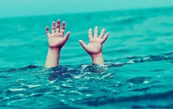 شاب يلقى حتفه غرقًا إثر محاولته سرقة "هاتف خلوي"