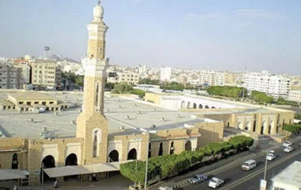 مسنة تتعرض للدهس بعد تأديتها صلاة الميت على إحدى قريباتها