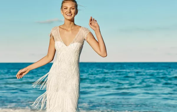 فساتين زفاف بالشراشيب تخفي عيوب جسمِك