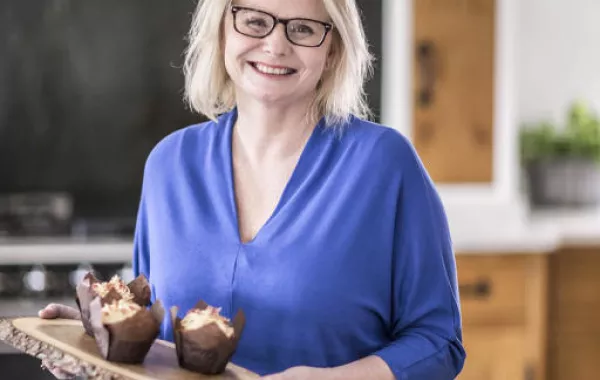 Jane Devonshire credit Mike Cooper.jpg