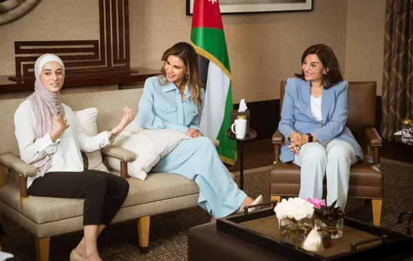 من لقاء الملكة رانيا مع السيدات الأردنيات الناشطات.jpg