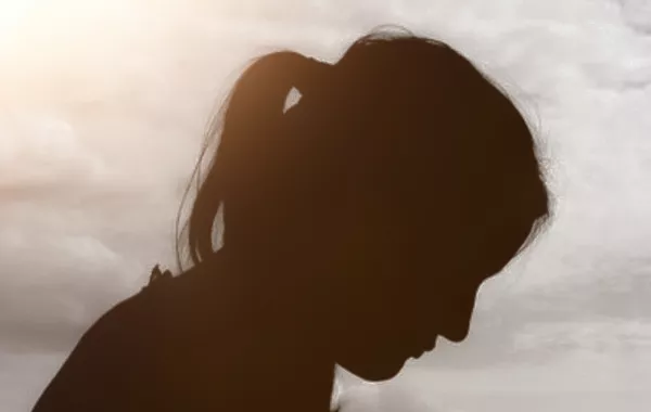 أخصائي نفسي لـ«سيدتي»: يجب تعيين مسوؤل لضبط مجال الصحة النفسية