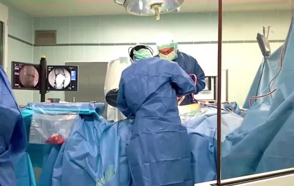 لأول مرة في المملكة.. نجاح عملية استبدال "ركبة" لسيدة