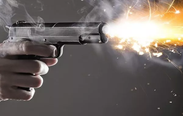 ذهبت لرؤية ابنها فأطلق الزوج عليها الرصاص