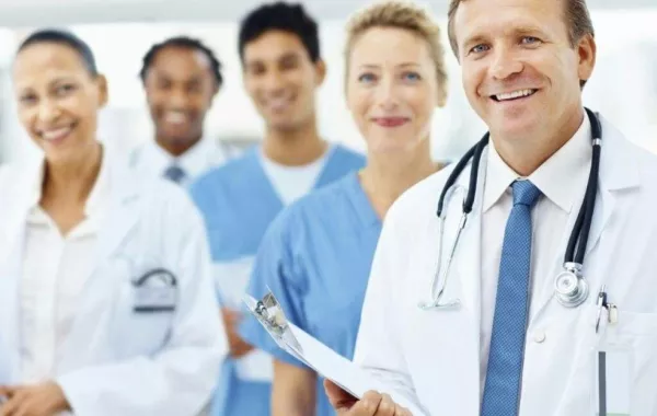 أسماء الأدوية والأمراض.. رموز الأطباء السرية في مواقع التواصل الاجتماعي