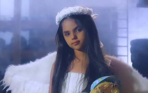 سعودية تفوز بالأوسكار لإبداعها بتصميم أزياء مسرحية "اللاجئين"