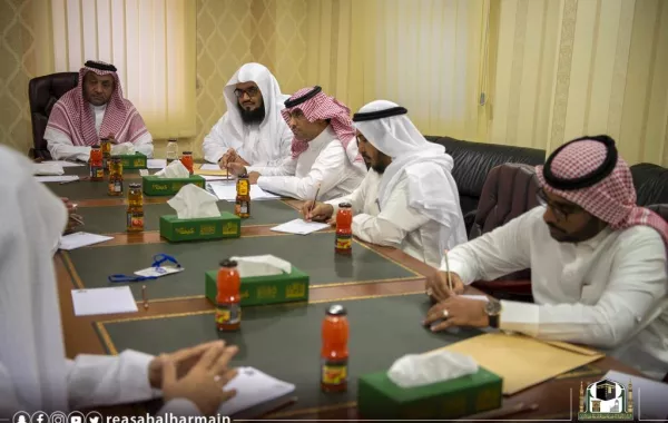 الفريق الاستشاري يناقش الخدمات المقدمة لذوي القدرات الخاصة