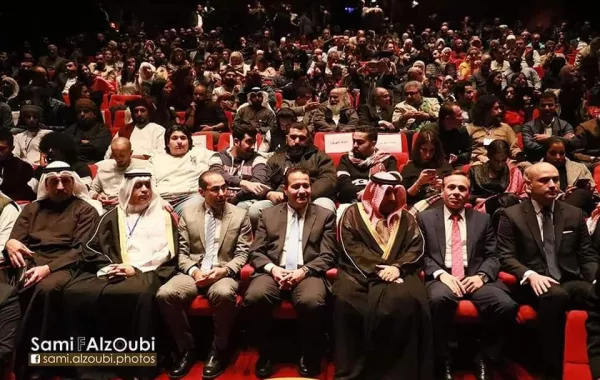 وزير الثقافة برفقة السفير الكويتي ونقيب الفنانين الأردنيين.jpg