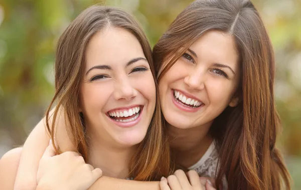 الضحك وحس الدعابة... وفقاً للأبراج الفلكية!