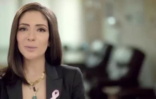 أول ظهور لابنة منى زكي بعد أن دخلت مرحلة الشباب وأصبحت في طولها نفسه